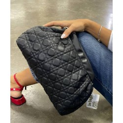 Bolso Abollonado de Mano Negro Mod. 23 9003
