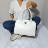 Bolsa Nairobi Late con Adorno de Candado Mod. 24 0215