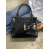 Bolsa Negra de Charol Mod. 24 8005
